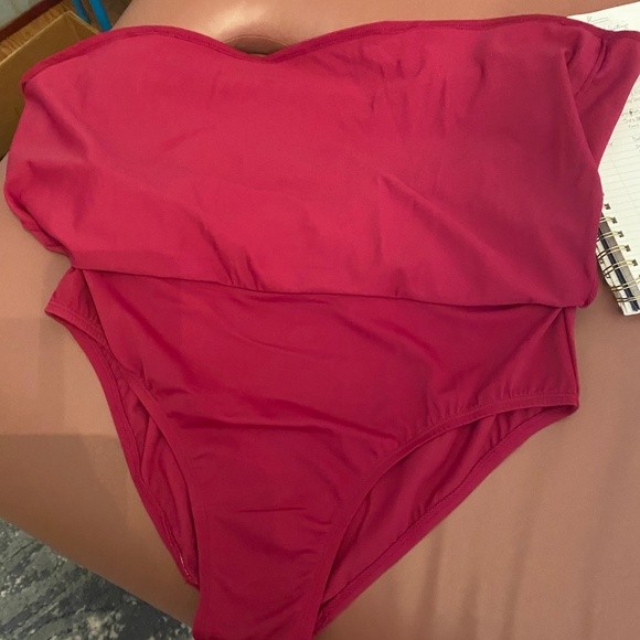 Denim and Company NWOT TWO PIECE raspberryDouble lined lace topAttached skirt - Picture 6 of 12